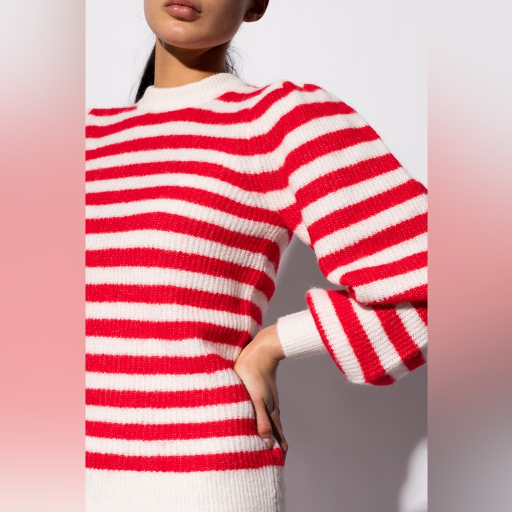 Never worn. Excellent condition.